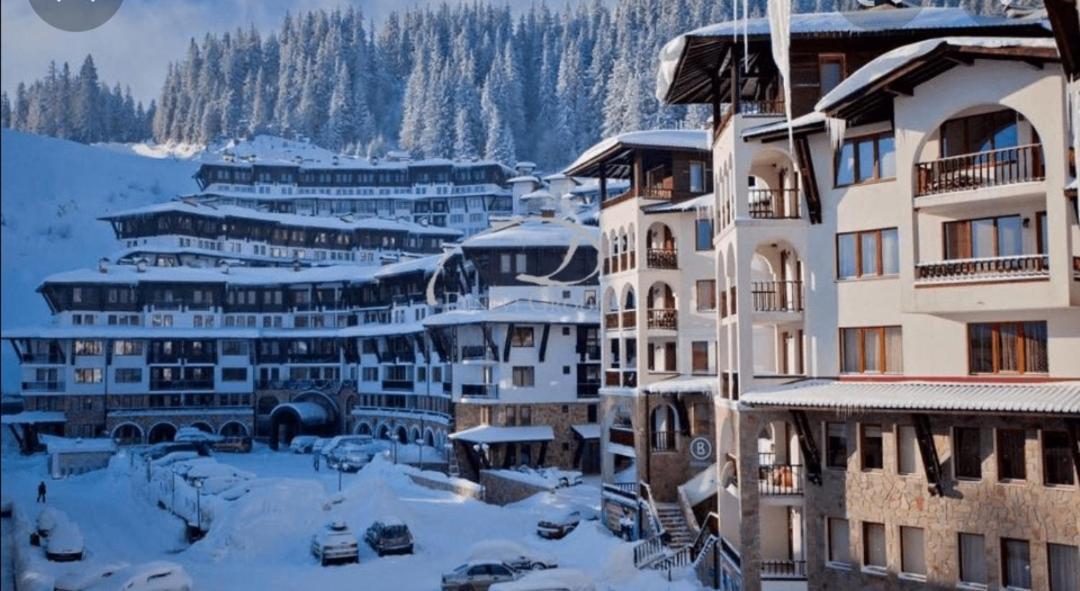 Гранд Манастира Апартаменти Ива ปอมโปโรโว ภายนอก รูปภาพ